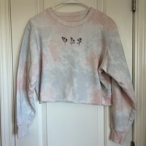 Hollister Women’s Cropped Crew Neck Floral Raw Hem Sweatshirt - XS